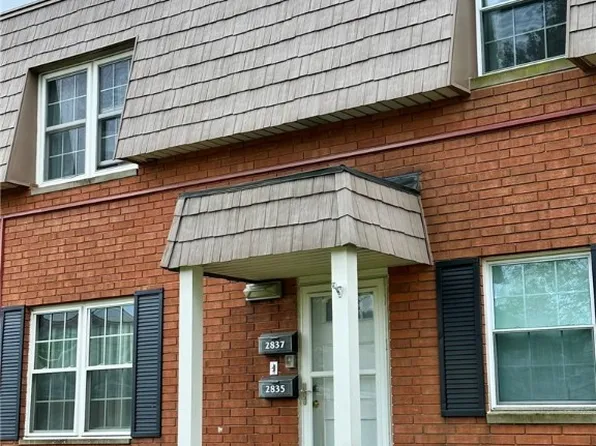 2837 Pease Dr #D408, Rocky River, OH 44116