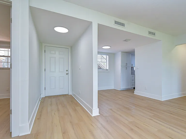 200 Country Club Dr #1505 — Photo 6