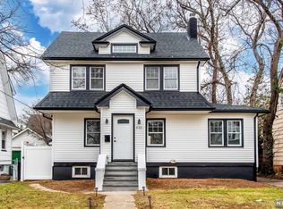 335 Van Buren Ave, Teaneck, NJ 07666