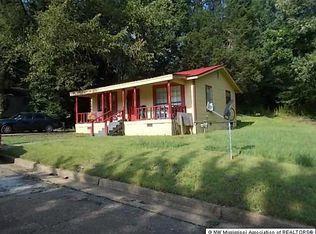 119 McKinney St, Holly Springs, MS 38635