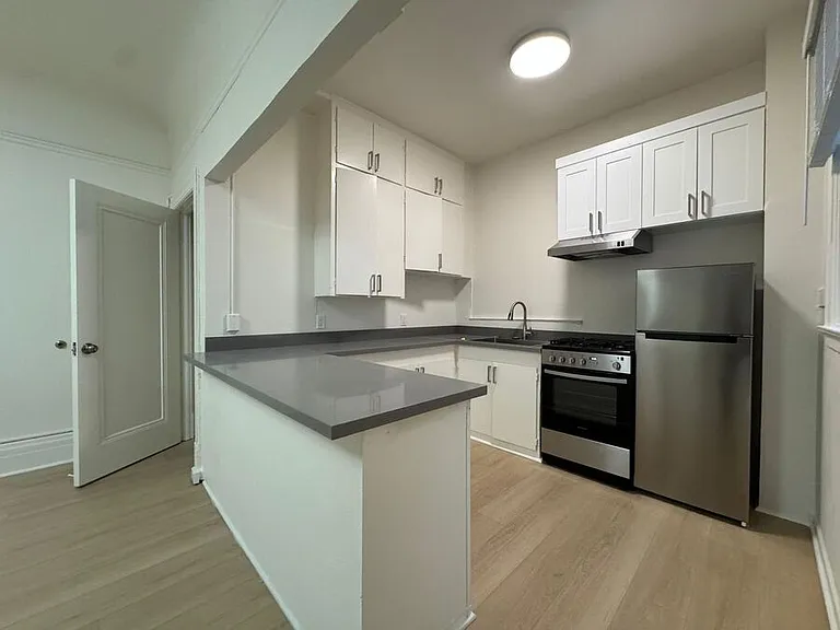 1501 Polk Street — Photo 2