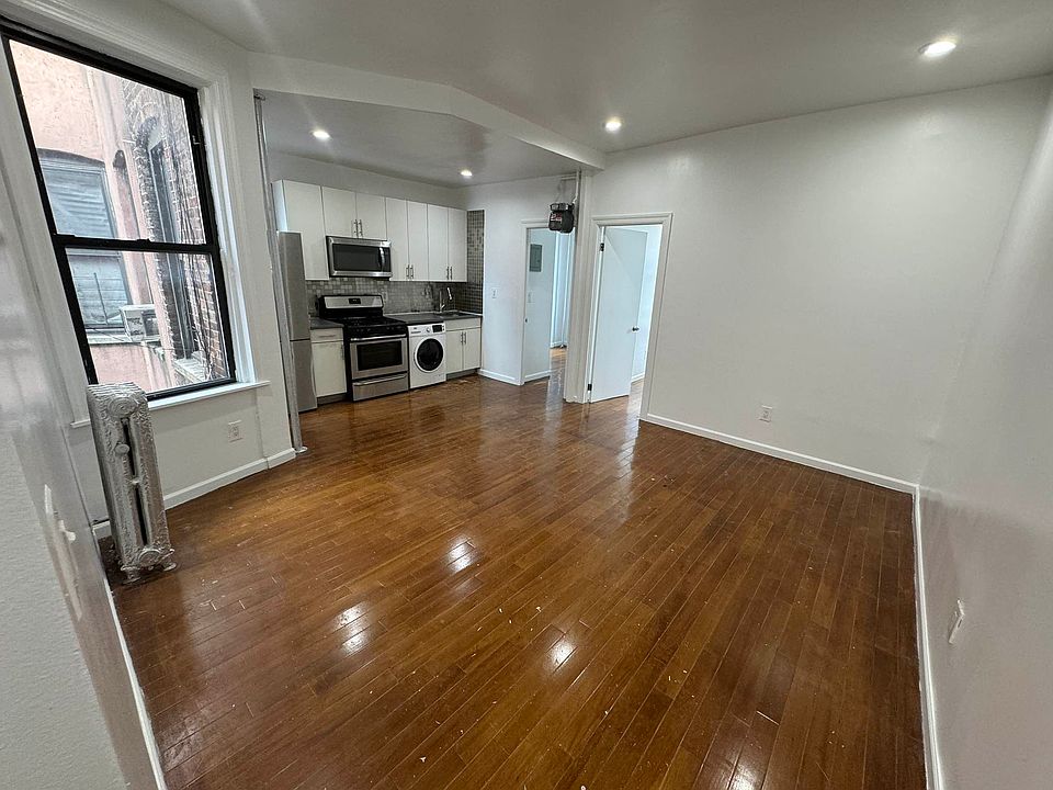 1st image of 200 W 149th St #11