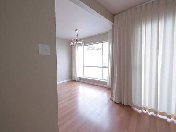 3rd image of 279 11th Ave APT 2