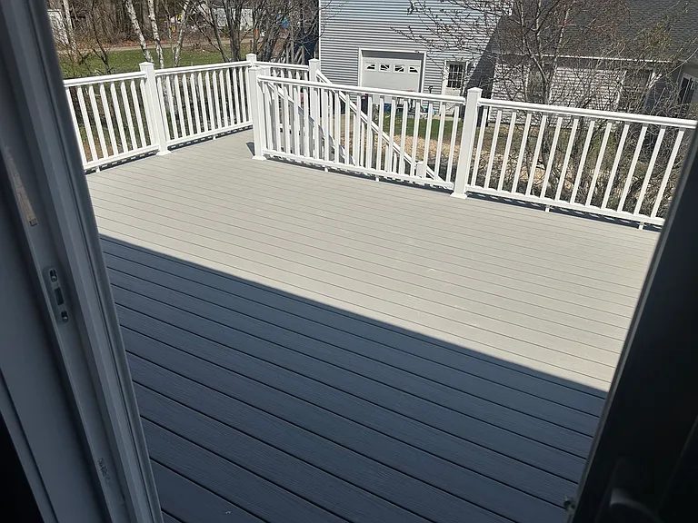 Railroad Ave — Photo 10