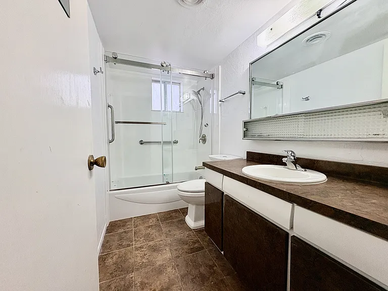 3811 N Reno Ave — Photo 11