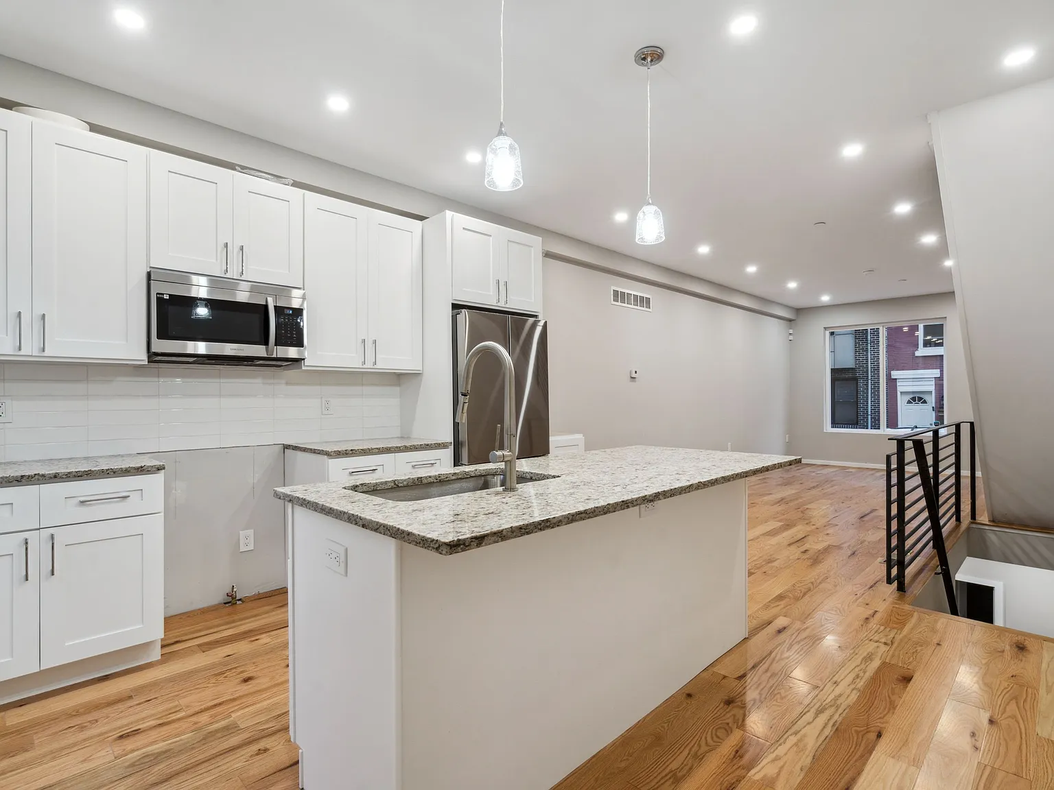 1713 Seybert St — Photo 1