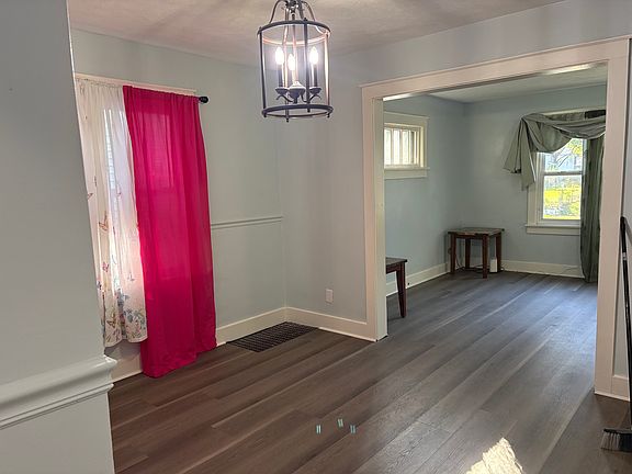 3rd image of 308 Low St #2