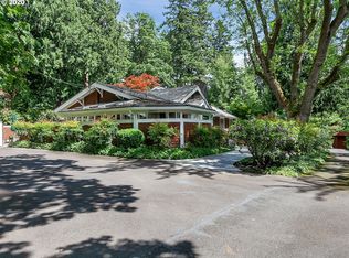 2900 Upper Dr, Lake Oswego, OR 97035