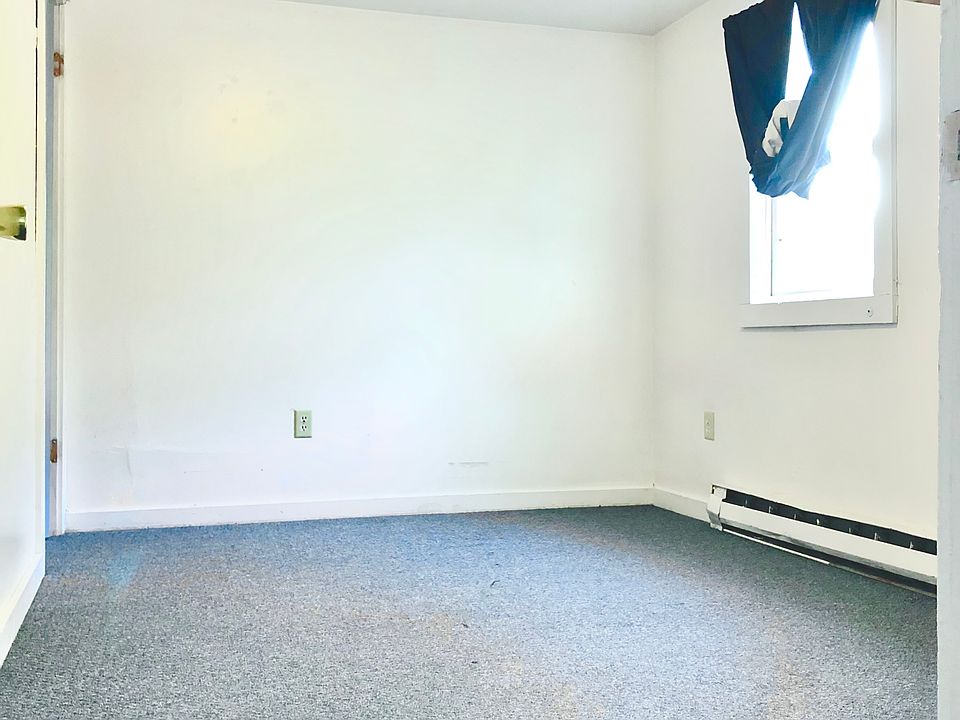 NW bedroom