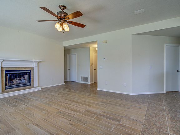 5th image of 616 Tumbleweed Dr