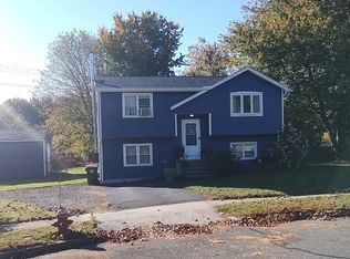 29 Eagle Ct, Meriden, CT 06450