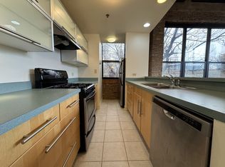 413 N Carpenter St #4753265, Chicago, IL 60642