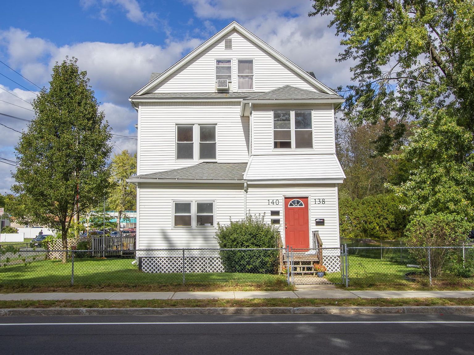138 Columba St 1, Chicopee, MA 01020 Zillow