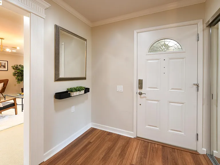 1910 Skycrest Dr #5 — Photo 19