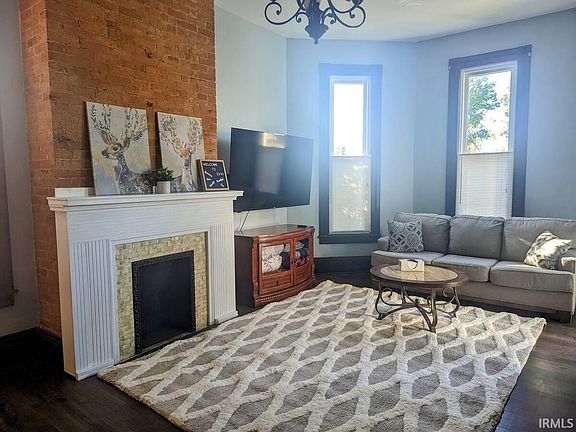 3rd image of 37 E Chandler Ave