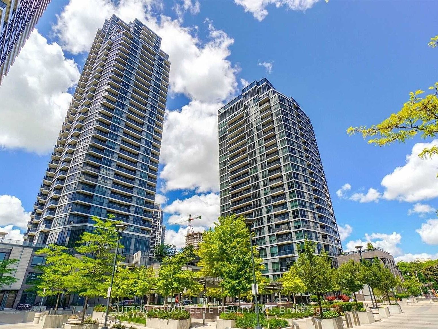 5 Valhalla Inn Rd UNIT 1406, Toronto, ON M9B 0B1 | Zillow