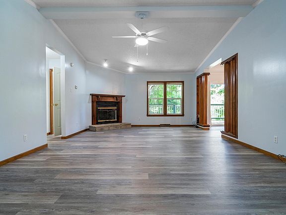 5th image of 19 Bluegill Ln