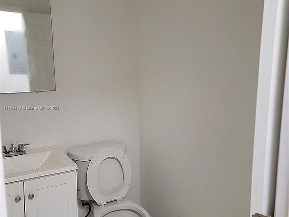 3rd image of 15221 NE 6th Ave APT A307