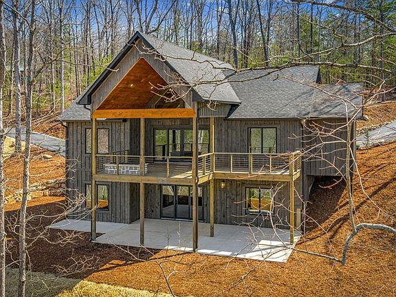 4th image of 698 Oak Ridge Way