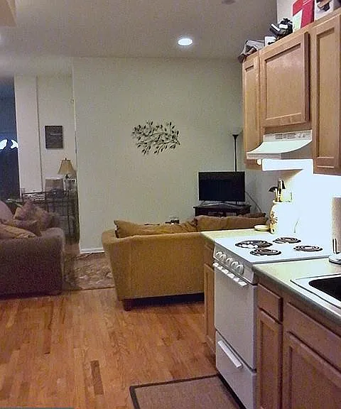 1531 Poplar St #1 — Photo 6