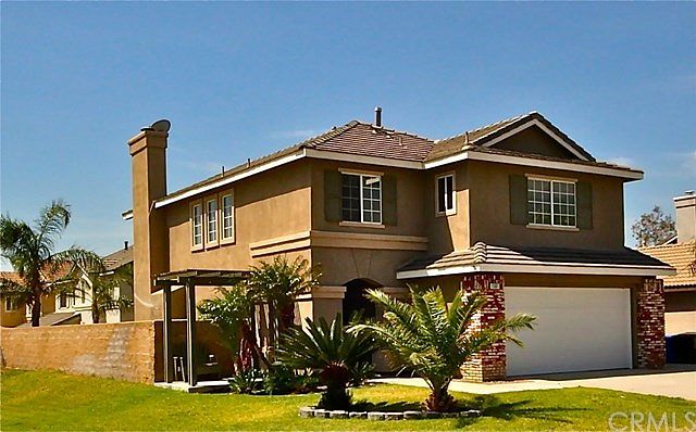 Gorgeous home in Hunter's Ridge on a desired corner lot