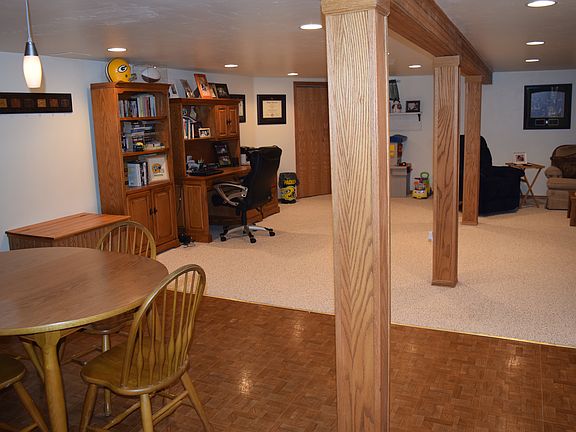 4th image of 1241 Suburban Dr