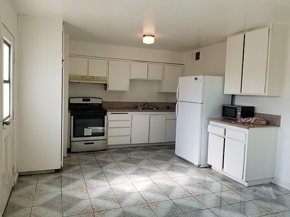 3rd image of 14315 Navarro Dr