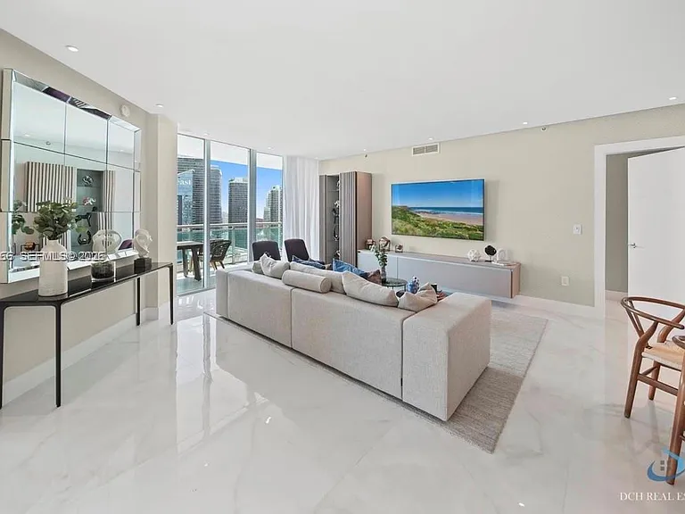 350 S Miami Ave #3902 — Photo 4