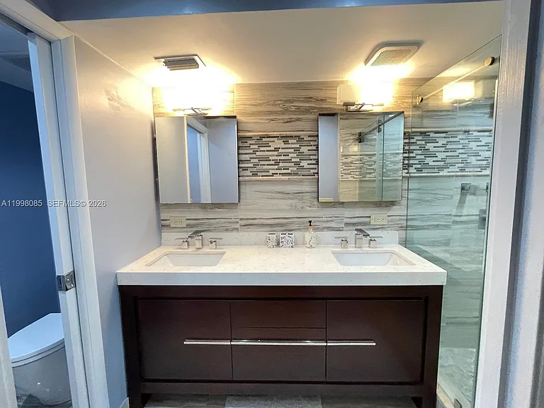 1750 James Ave #5G — Photo 25