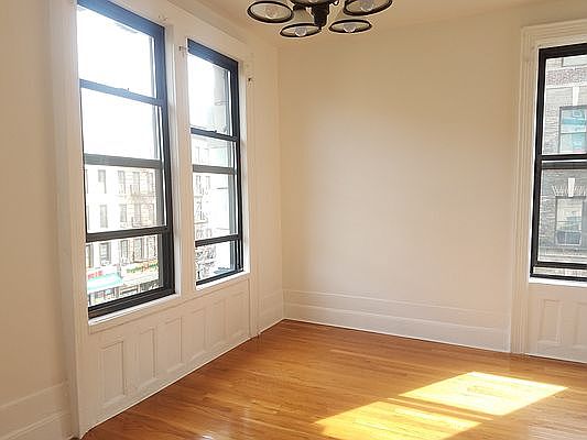 4th image of 201 W 107th St APT 15