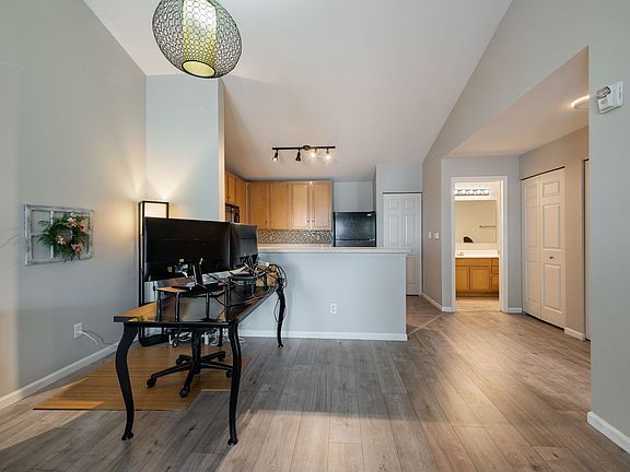 5th image of 154 Bertram Dr Unit J
