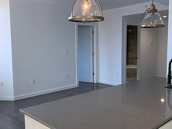 3rd image of 125 Parkside Ave APT 6H