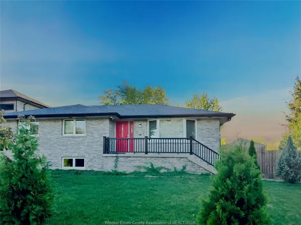 541 Lakeview Ave, Windsor, ON N8P 1E1