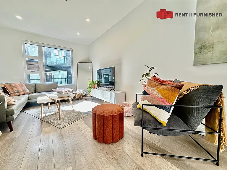 515 E 2nd St #113 — Photo 3