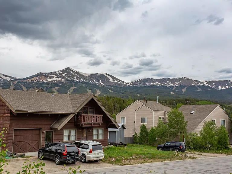 106 Reliance Dr — Photo 4