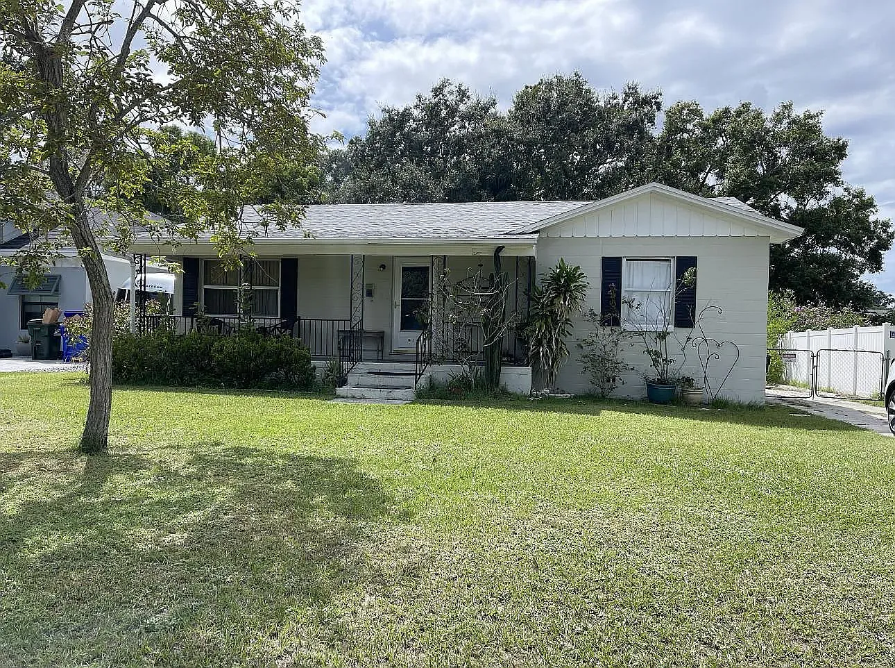 3 bed, 1388 sqft, $1,900 — Photo 3
