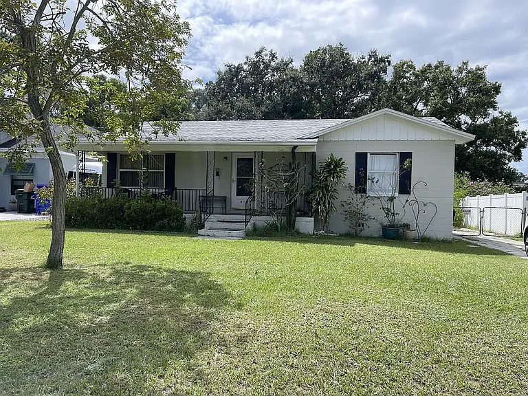 919 Clearview Ave — Photo 3