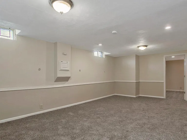 4036 N Edgemoor Dr — Photo 13