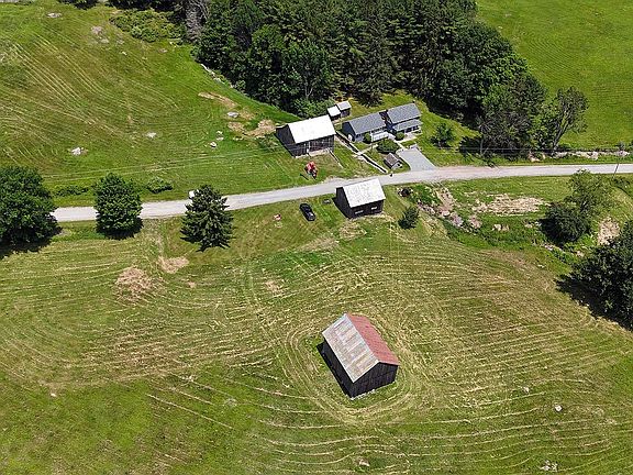 5th image of 180 Henderson Road
