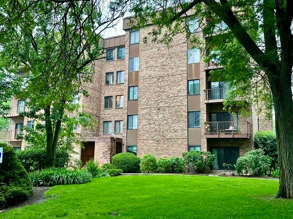 430 Walnut Ave #2308, Lisle, IL 60532