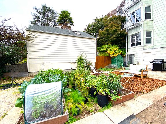 4th image of 1545 Sacramento St APT 1