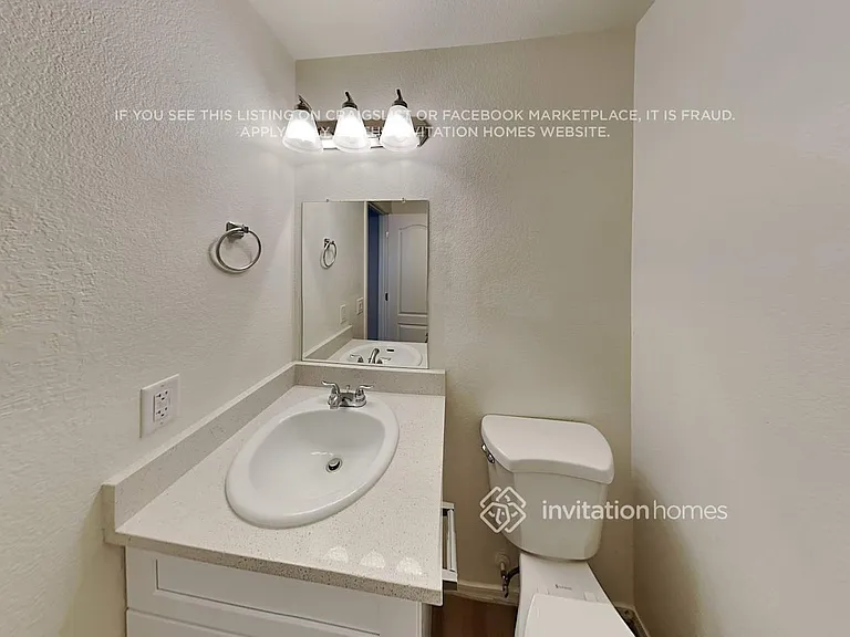 1094 E Lowell Ct — Photo 15