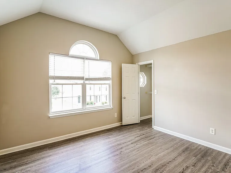 8033 Logan Dr — Photo 9