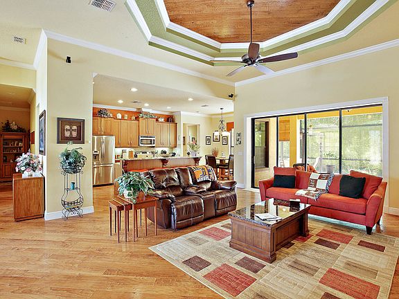 5th image of 14214 Oakwood Cove Ln