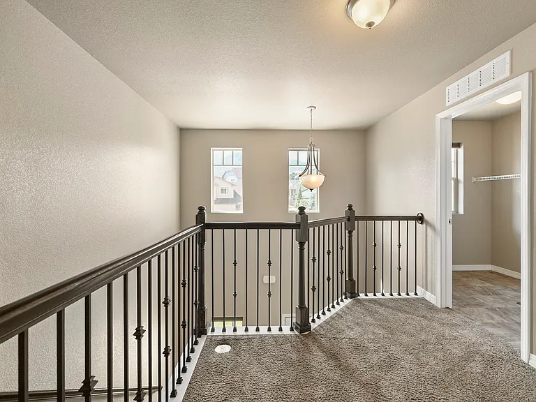 5651 Majestic Dr — Photo 13