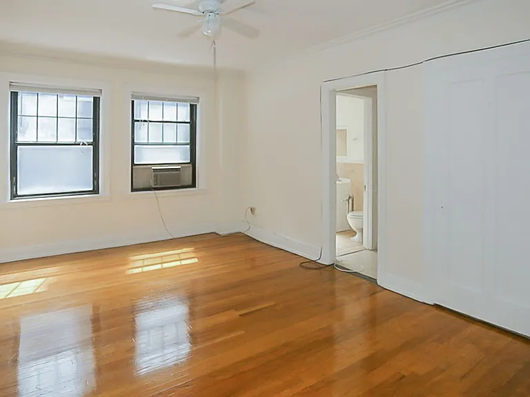 540 W. Briar — Photo 14
