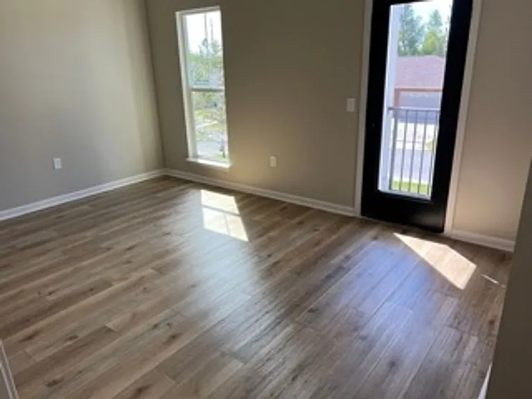 6407 Wildwood Ct — Photo 10