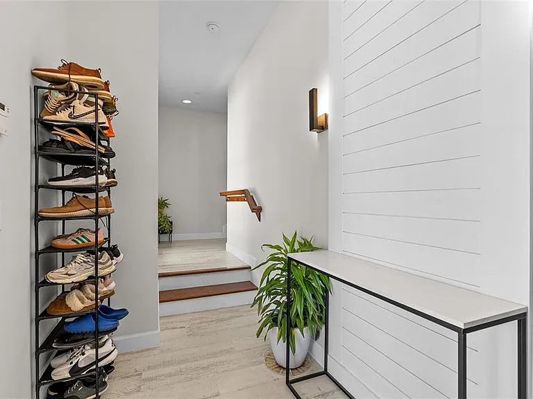 319 Compass Point Dr #201 — Photo 27
