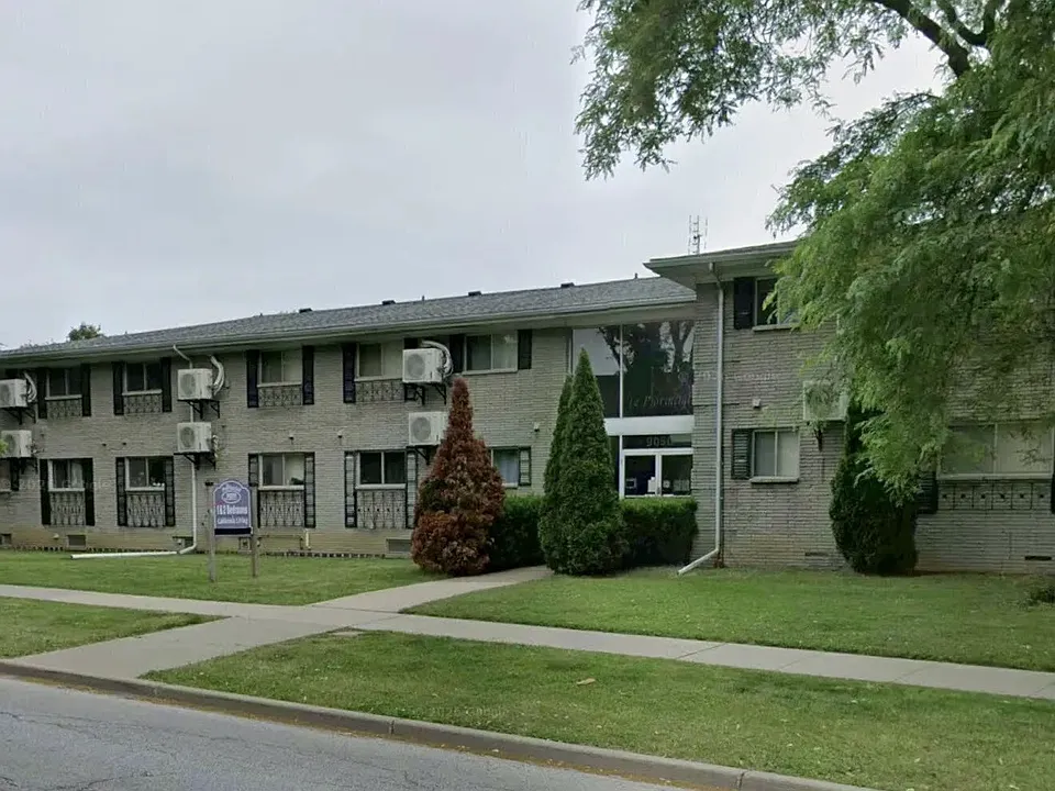 9050 Wyandotte St E #205