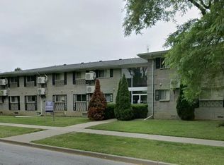 9050 Wyandotte St E Unit 205, Windsor, ON N8S 1V5